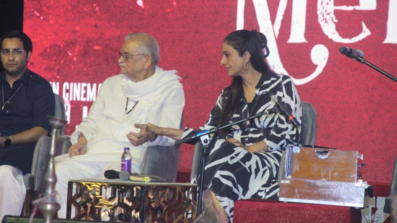 Ahead of its release, the makers of the film hosted a grand music launch event titled ‘Mehfil -E-Khaas’, in Mumbai. The event was organized by lyricist-writer Varun Grover. 